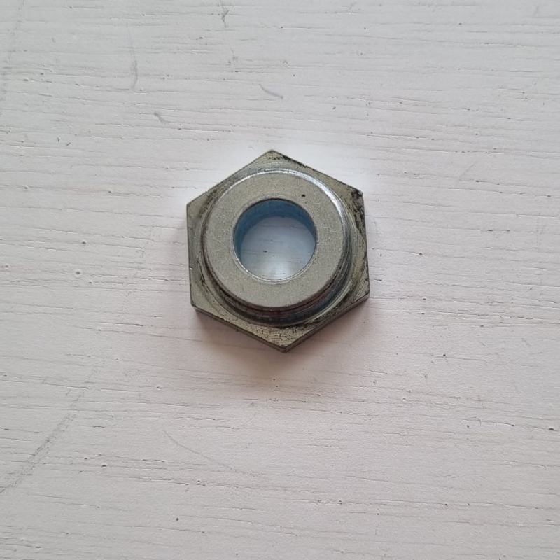 Special nut for leg roll adjustment lever