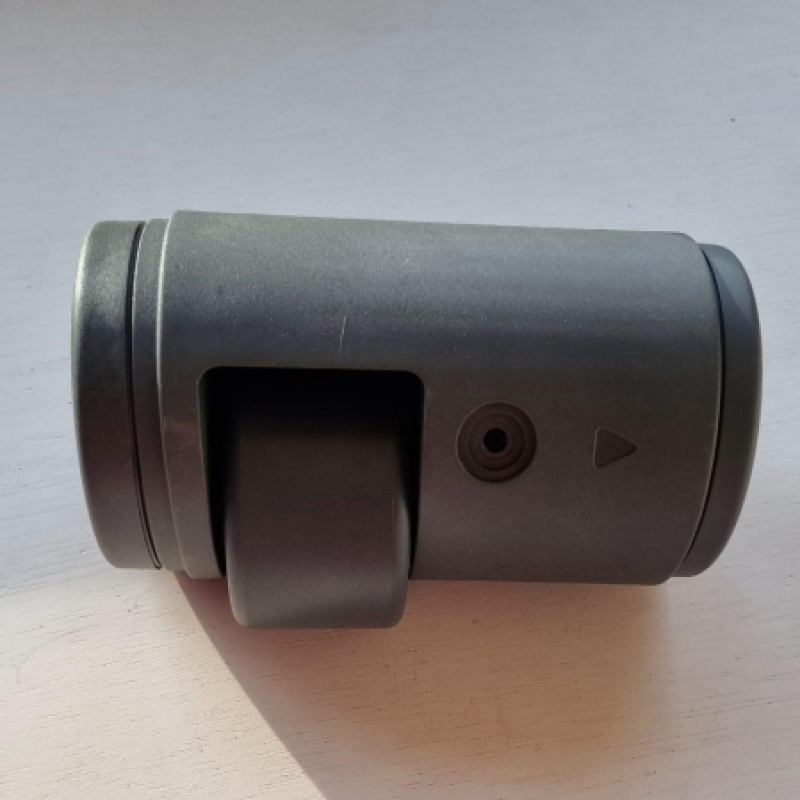 Right Wheel Adjustable Bench Technogym Element with housing