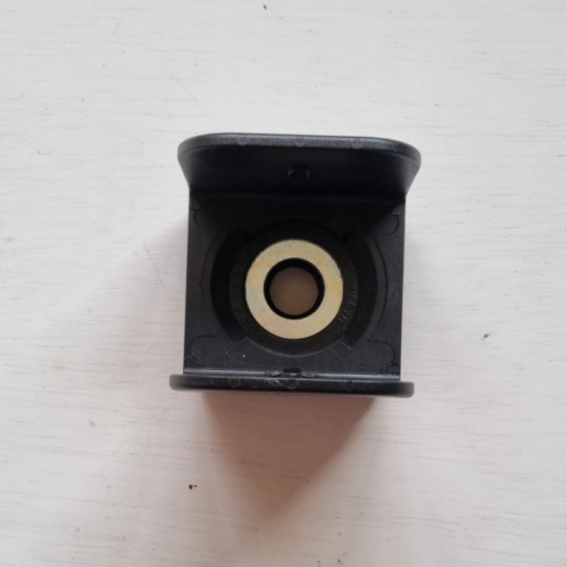 Leveling foot for Technogym Purestrength